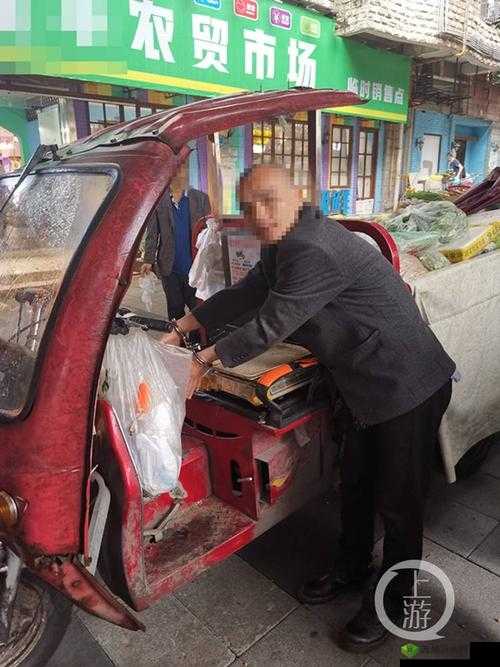 长途汽车上遭遇 5 个光头，他们到底有何企图？